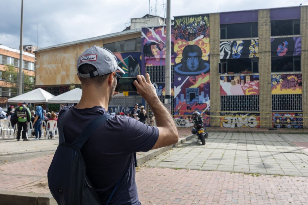 Free Chapinero District Tour: culture, identity & contrasts