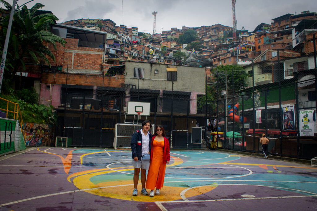 Comuna 13 & Aurora Cable Car Tour